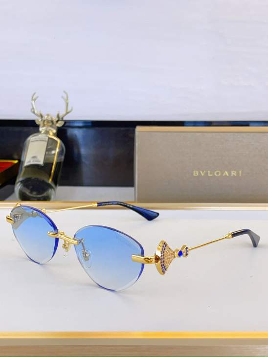 Picture of Bvlgari Sunglasses _SKUfw80049226fw